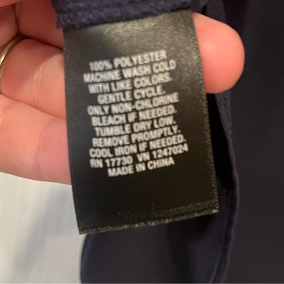 Navy Mossimo Polyester Blouse, Size Large. - Picture 5 of 8